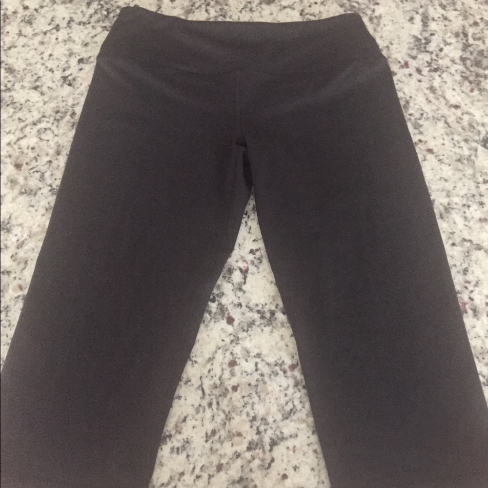 VSX knockout crop leggings